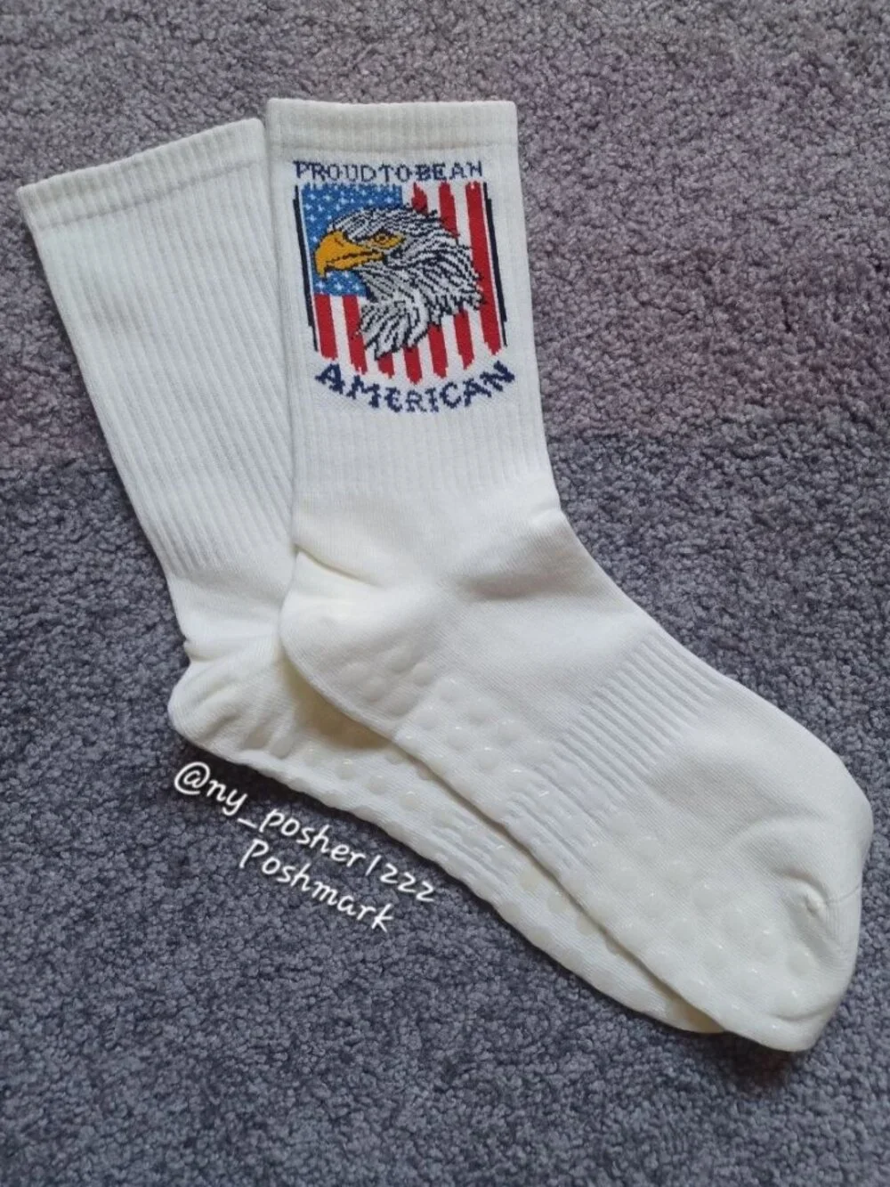 𝙿𝚁𝙾𝚄𝙳 𝚃𝙾 𝙱𝙴 𝙰𝙽 𝐀𝐌𝐄𝐑𝐈𝐂𝐀𝐍 American Flag/Eagle Crew Socks White